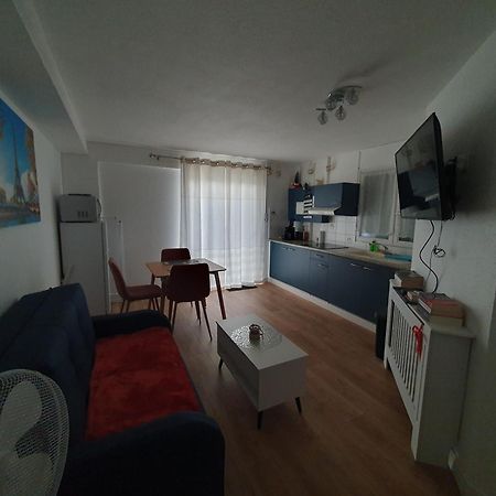 Studio Equipe Et Meuble St Cyprien Saint-Cyprien  Bagian luar foto