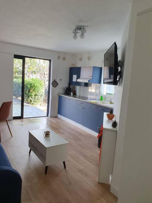 Studio Equipe Et Meuble St Cyprien Saint-Cyprien  Bagian luar foto